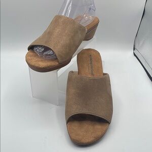 Walking Cradles Women's Tan Slide Sandals, size 10W